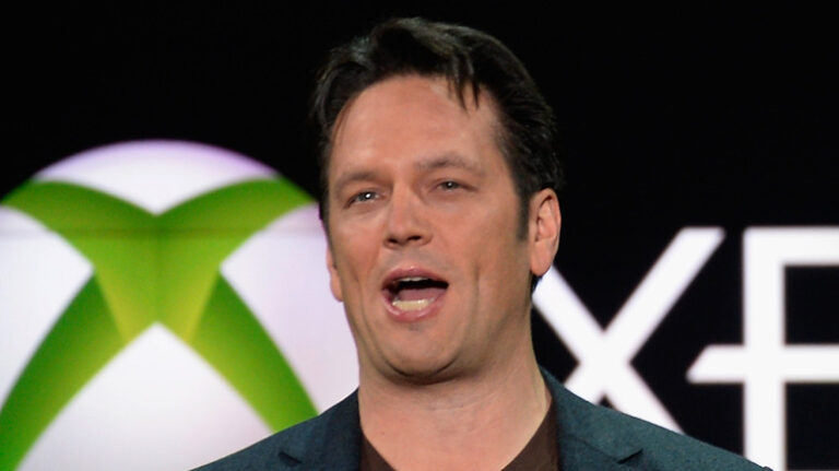 Phil Spencer: A Sony quer tornar o Xbox menor no mercado.